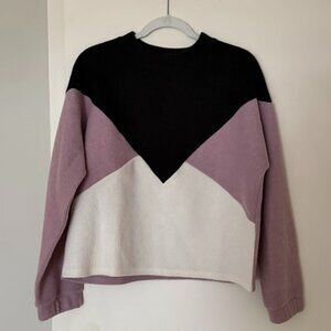 ontwelfth Womens M Sweater